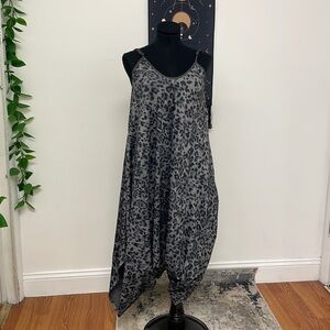 Canari Leopard Print Oversized Cami Style Jumpsuit Sleeveless Size S Gray